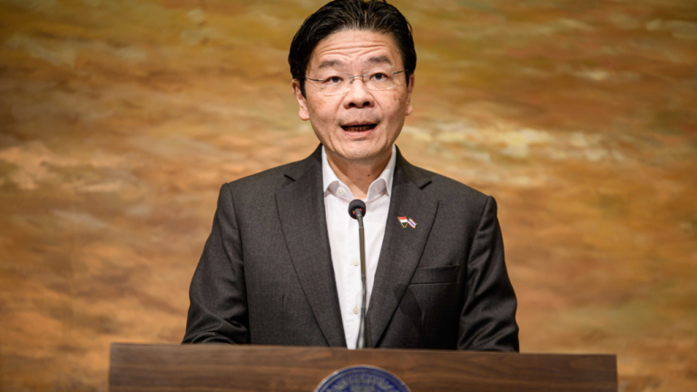 dunyanin-en-fazla-kazanan-lideri-singapur-basbakani-wong-kendi-maasina-64-zam-yapti-brtp