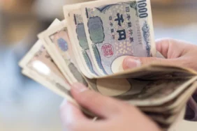 japonyada-faiz-artisi-beklentisi-yene-yaradi-dolaryen-7-ayin-dibinde-cu7m